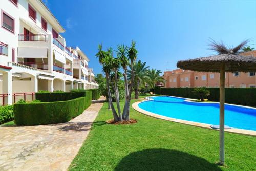 El Palmeral I by Aguilarent