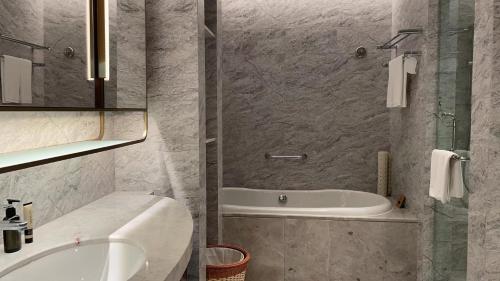 Un baño de Ascott Raffles City Chongqing
