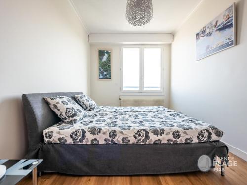 Appartement moderne 80m² avec wifi, lave-vaisselle, balcon et vue mer - FR-1-197-539