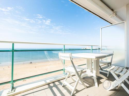 Appartement moderne 80m² avec wifi, lave-vaisselle, balcon et vue mer - FR-1-197-539