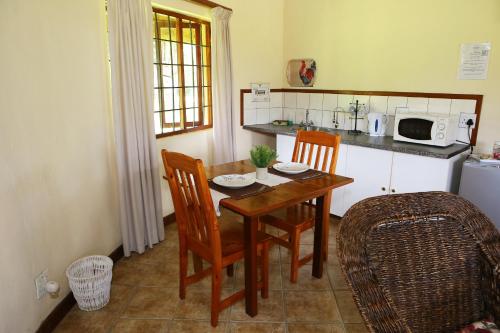 Dapur atau dapur kecil di Impangele Lodge