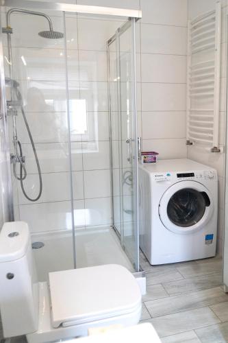 Bilik mandi di Apartament Przy Podziemiach