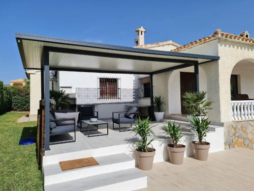 Villa on the beach Playa Flamenca