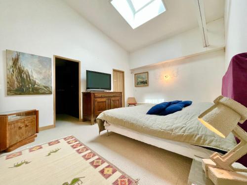 Gallery image of VILLA LE LOFT - CALME & DECO - Patio intime - Salle de Cinéma - Centre Ville in Vannes