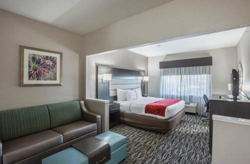 Imagen de la galería de Comfort Suites Lewisville, en Lewisville