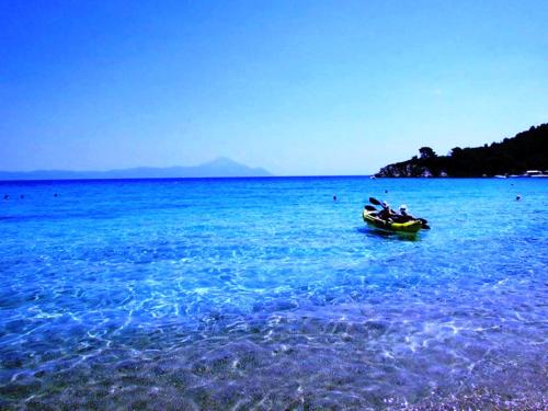 Φυσικό τοπίο κοντά σε οργανωμένο κάμπινγκ