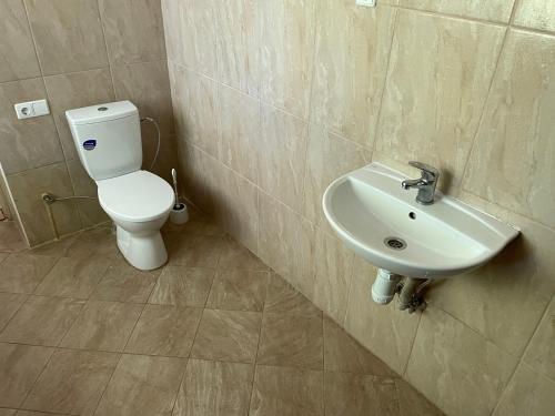 Ein Badezimmer in der Unterkunft Svečių namai prie Širvintų