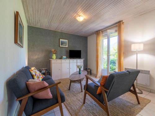 Photo de la galerie de l'établissement Beautiful villa in Les Salelles with private pool, à Sallelles