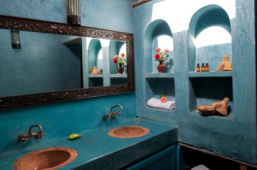 A bathroom at Jnane Leila