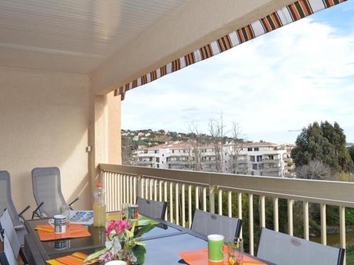 Appartement à Sainte-Maxime: 3 Pièces, Terrasse, Piscine, Clim, Proche Plage - FR-1-226-340