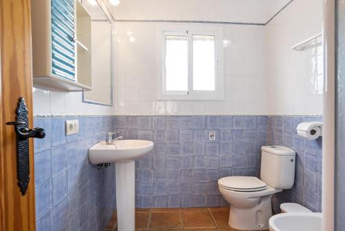 A bathroom at Casita Torre de Meca 2 Sin piscina