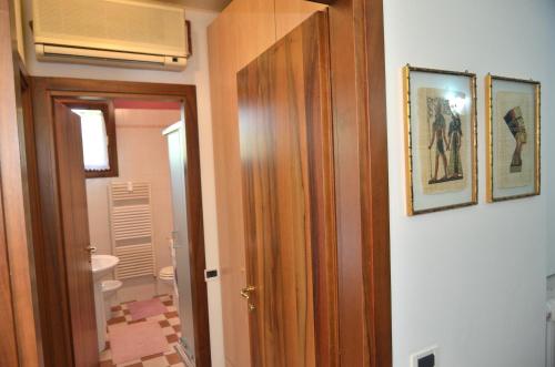 Foto dalla galleria di ALLA POSTA cozy apartment close to Venice a Noale