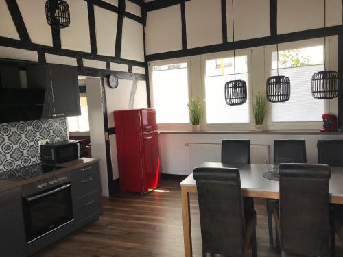 Dapur atau dapur kecil di Ferienhaus Eifeldömchen