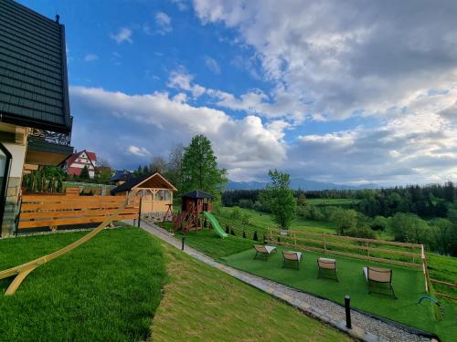 Κήπος έξω από το Tatras Residence