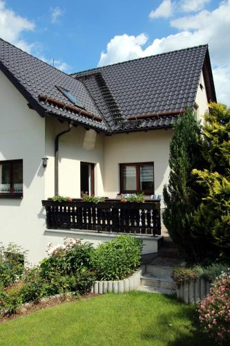 Κήπος έξω από το Ferienwohnung am Kieferberg