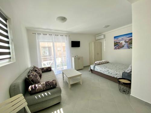Gallery image of Apartments Monika in Budva