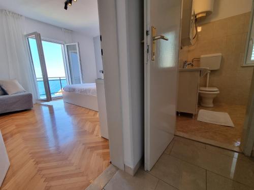 Koupelna v ubytování Apartments Lonza
