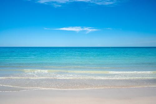To the Beach - Unit 2 Cape View Resort
