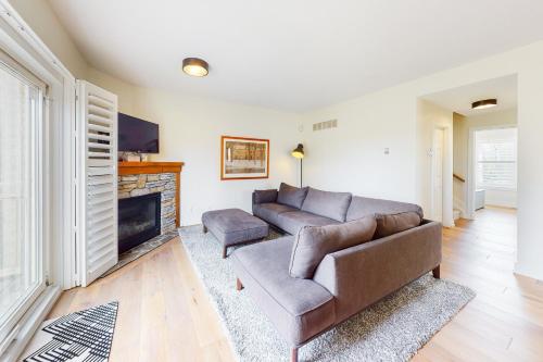 Condo 226 at Snowbridge – Photos 2