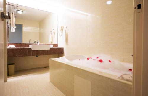 Koupelna v ubytování Ixora Hotel Penang