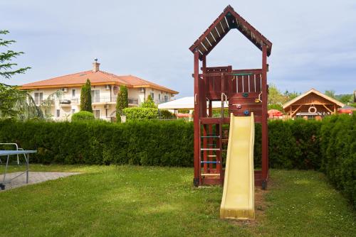 Φωτογραφία από το άλμπουμ του Villa Plattensee σε Vonyarcvashegy