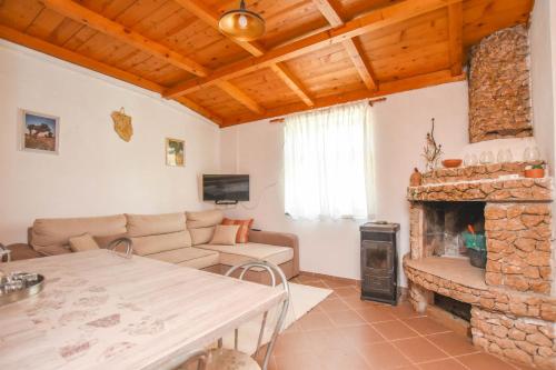 Μια τηλεόραση ή/και κέντρο ψυχαγωγίας στο House OLIVA