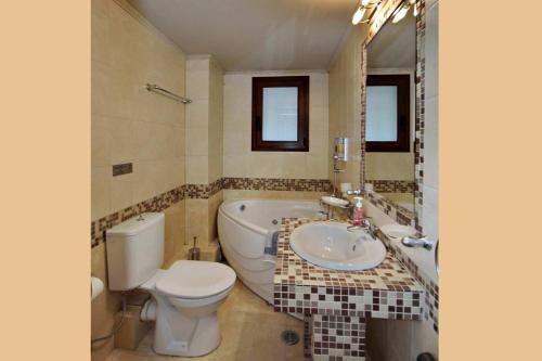 Bathroom sa Guesthouse Stemnitsa