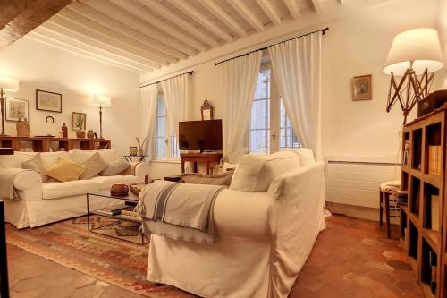 LE LIMAS - CHARME - WiFI - PATIO - RDC