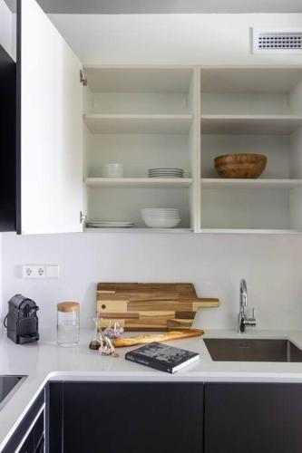 SAVANNAH - One Bedroom with a Private Office