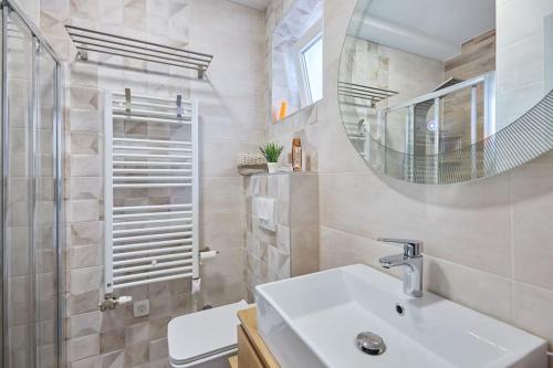 Ένα μπάνιο στο STIGA 4 - new 2 bedroom apartment
