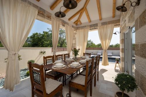 Beautiful Villa Jakov – Photos 2