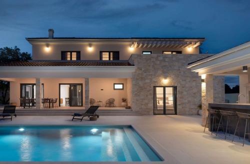 Beautiful Villa Zrinchi