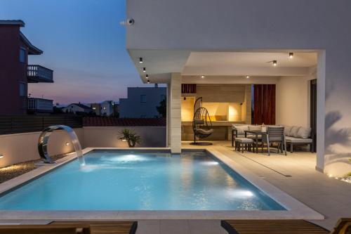 Beautiful Villa Kordelia – Photos 3