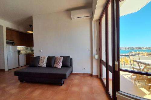 Fortaleza Sea-View w Balcony by LovelyStay