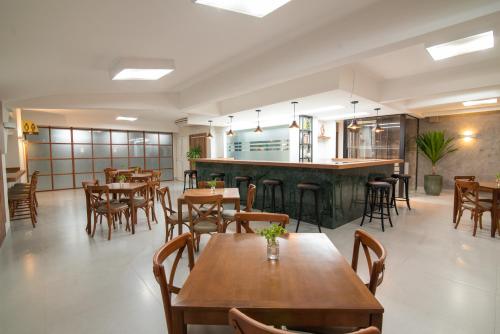 Restoran atau tempat lain untuk makan di EKO HOTEL
