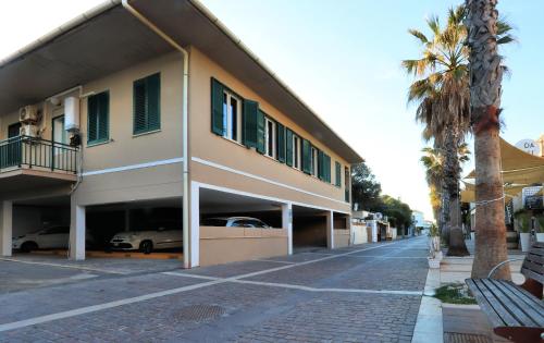 Bed & Parking Cecina Rooms – Photos 3