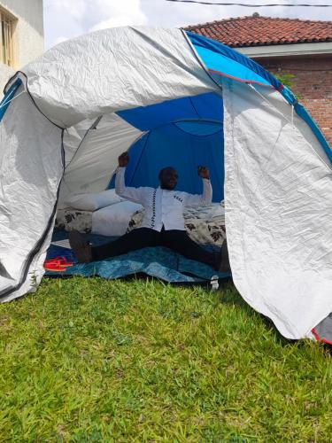  Rebero Kivu Resort -  Chambre  photo :   Shower    Toilet    Private bathroom           