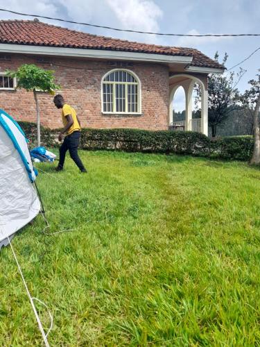  Rebero Kivu Resort -  Chambre  photo :   Shower    Toilet    Private bathroom           