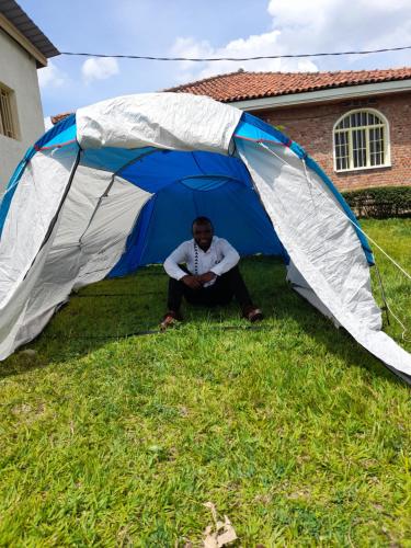  Rebero Kivu Resort -  Chambre  photo :   Shower    Toilet    Private bathroom           