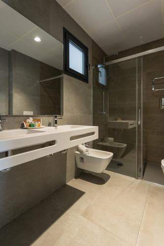 Ein Badezimmer in der Unterkunft Hotel Playa de la Plata