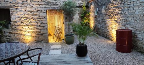 Gambar di galeri bagi La Paulée à Pommard di Pommard