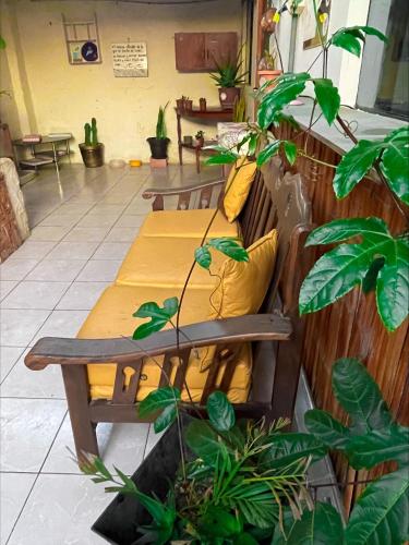 Гостиная зона в Totora Surf Hostel