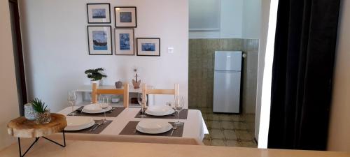 Kuchyň nebo kuchyňský kout v ubytování Apartment Mima with Sea View