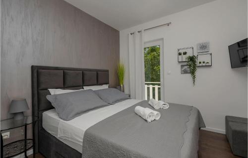 Imagen de la galería de Nice Apartment In Makarska With Kitchen, en Makarska
