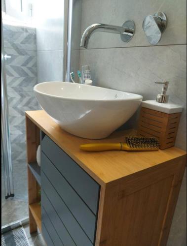 Cozy 4th floor apartment in Chania center