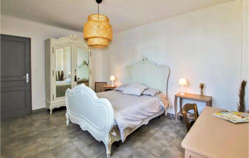 Afbeelding uit fotogalerij van 5 Bedroom Beautiful Home In Merindol in Mérindol
