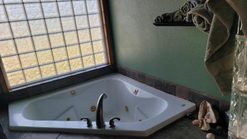 Quiet Artist Suite – Photos 4