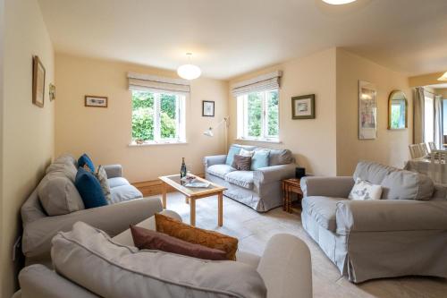 Χώρος καθιστικού στο Willow House in Knodishall, Sleeps 7 - Only a short drive from Aldeburgh, Thorpeness & Snape Maltings - Managed by Aldeburgh Coastal Cottages