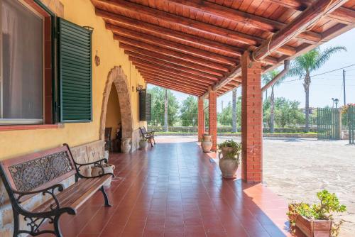 Zdjęcie z galerii obiektu Villa con piscina vicino al mare w mieście Melilli