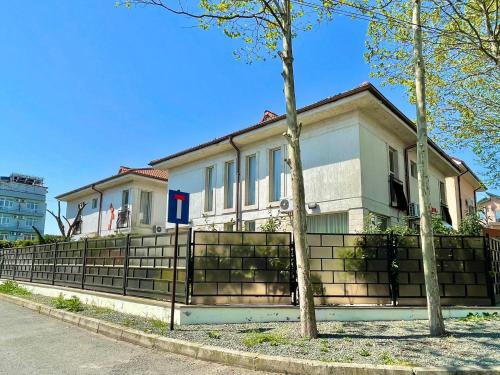 Emma and Armin Apartments & Garden